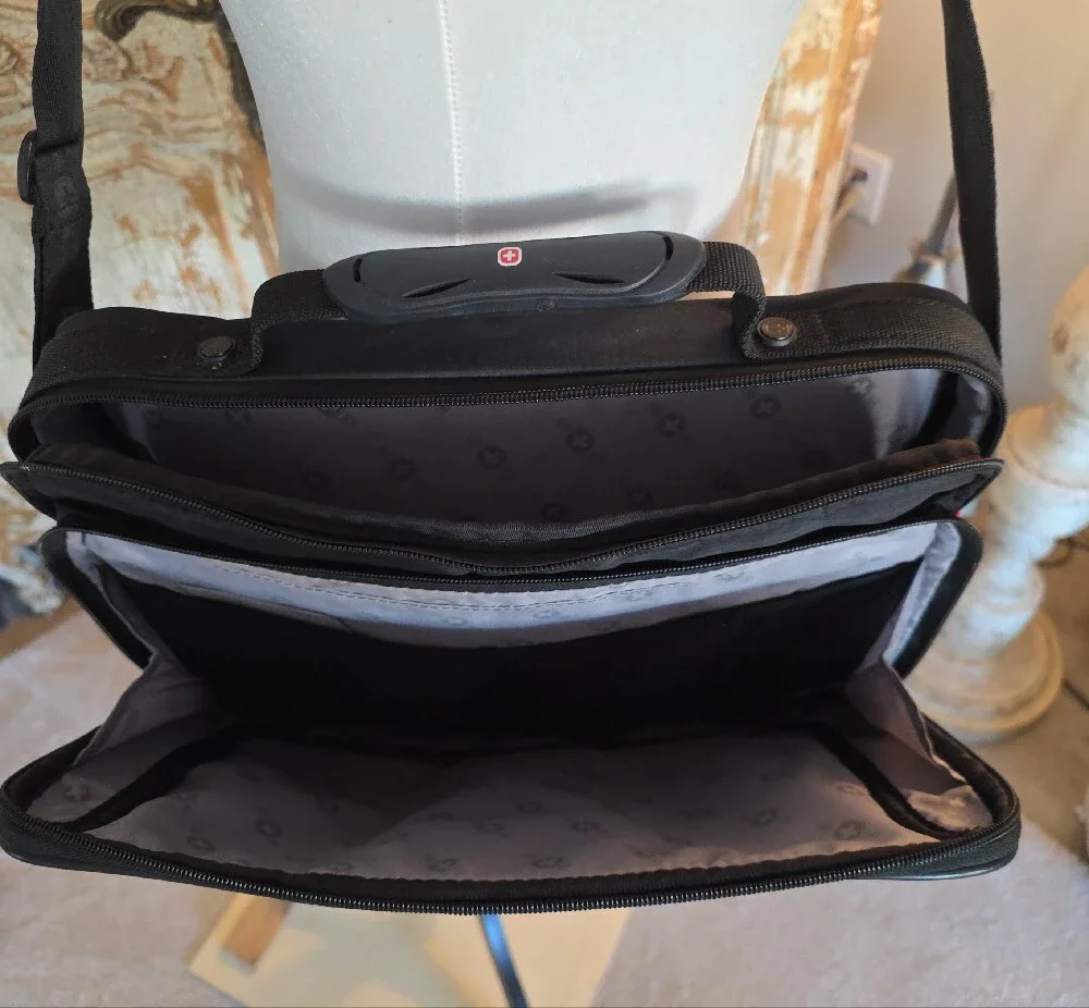 SwissGear Black Laptop Briefcase - Professional Travel Messenger
